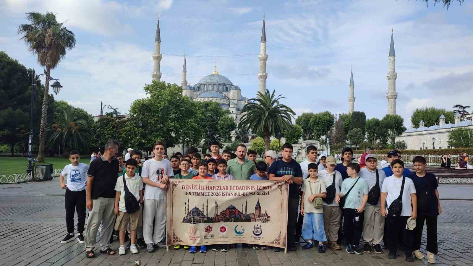 Eğitimlerini tamamlayan hafızlar ecdadın izinde tarihi yolculuk yaptı