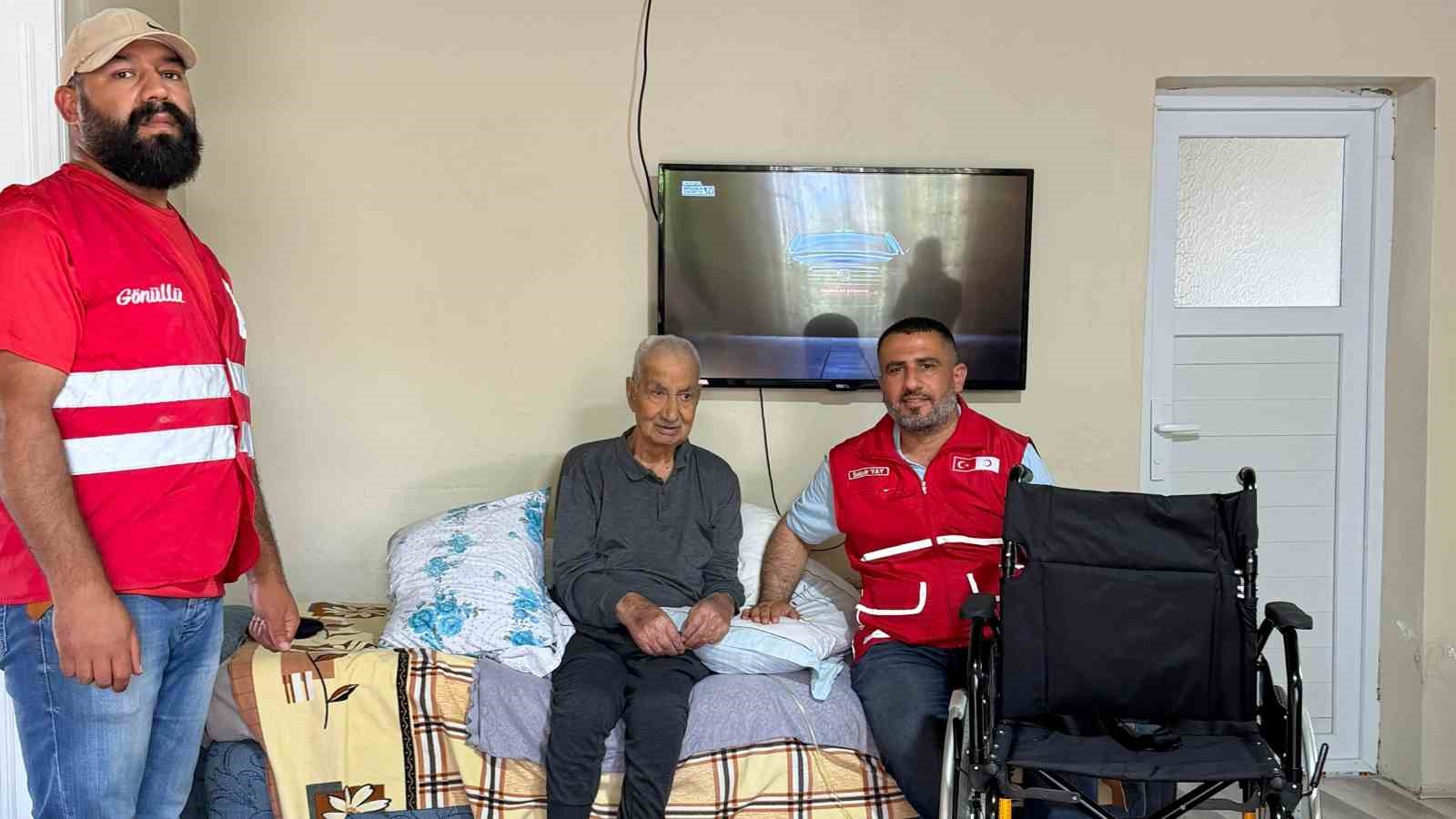 Muradiye Kızılay’ı engelleri kaldırmaya devam ediyor
