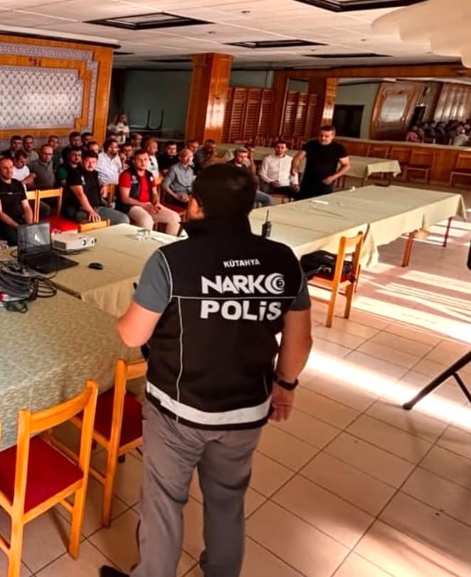 Kütahya’da uyuşturucuyla mücadele kapsamında bilgilendirme faaliyeti