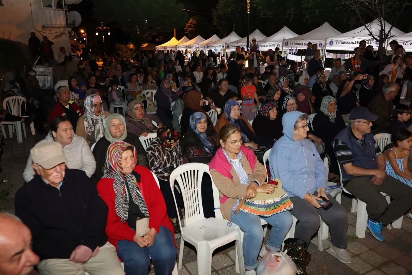 "Biz Bize Halk Eğlenceleri" Ilıca’da coşkuyla gerçekleşti