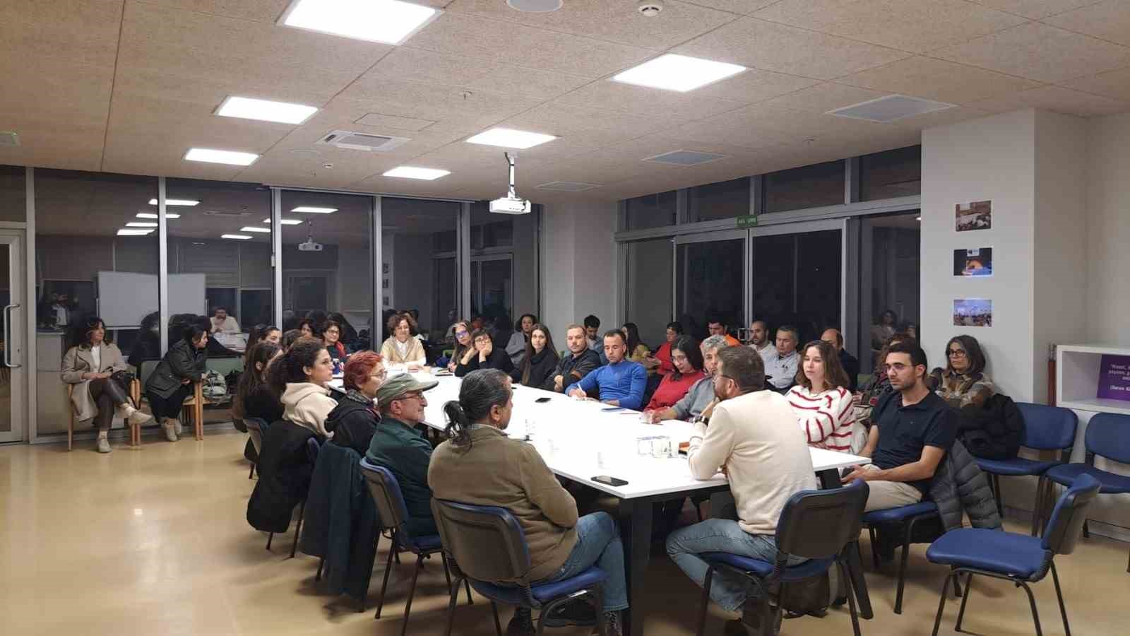 Felsefe ve Yaşam Akademisi’ne uluslararası takdir