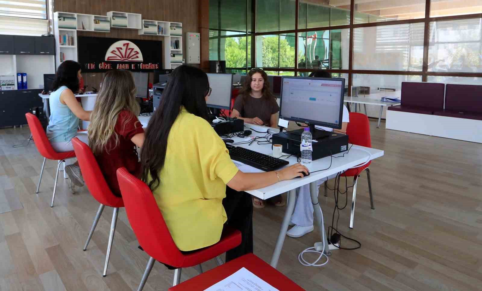 Antalya’nın 5 yıldızlı otelleri aratmayan yurtlarında tatil için rekor başvuru