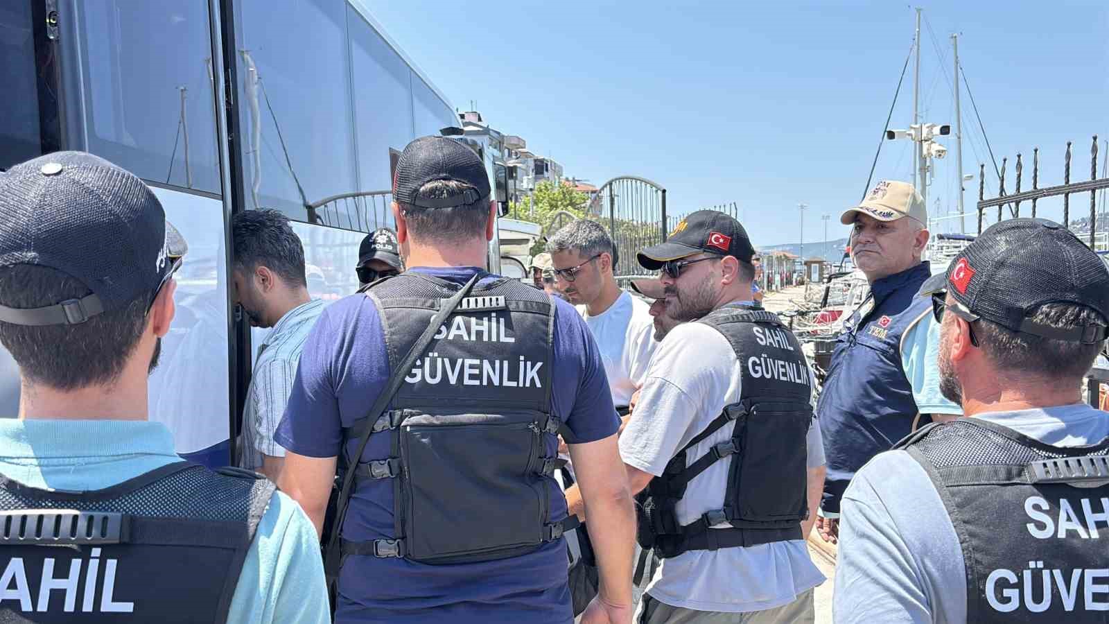 Gökçeada’da yasa dışı yollarla yurt dışına çıkmaya hazırlanan 6 FETÖ şüphelisi yakalandı