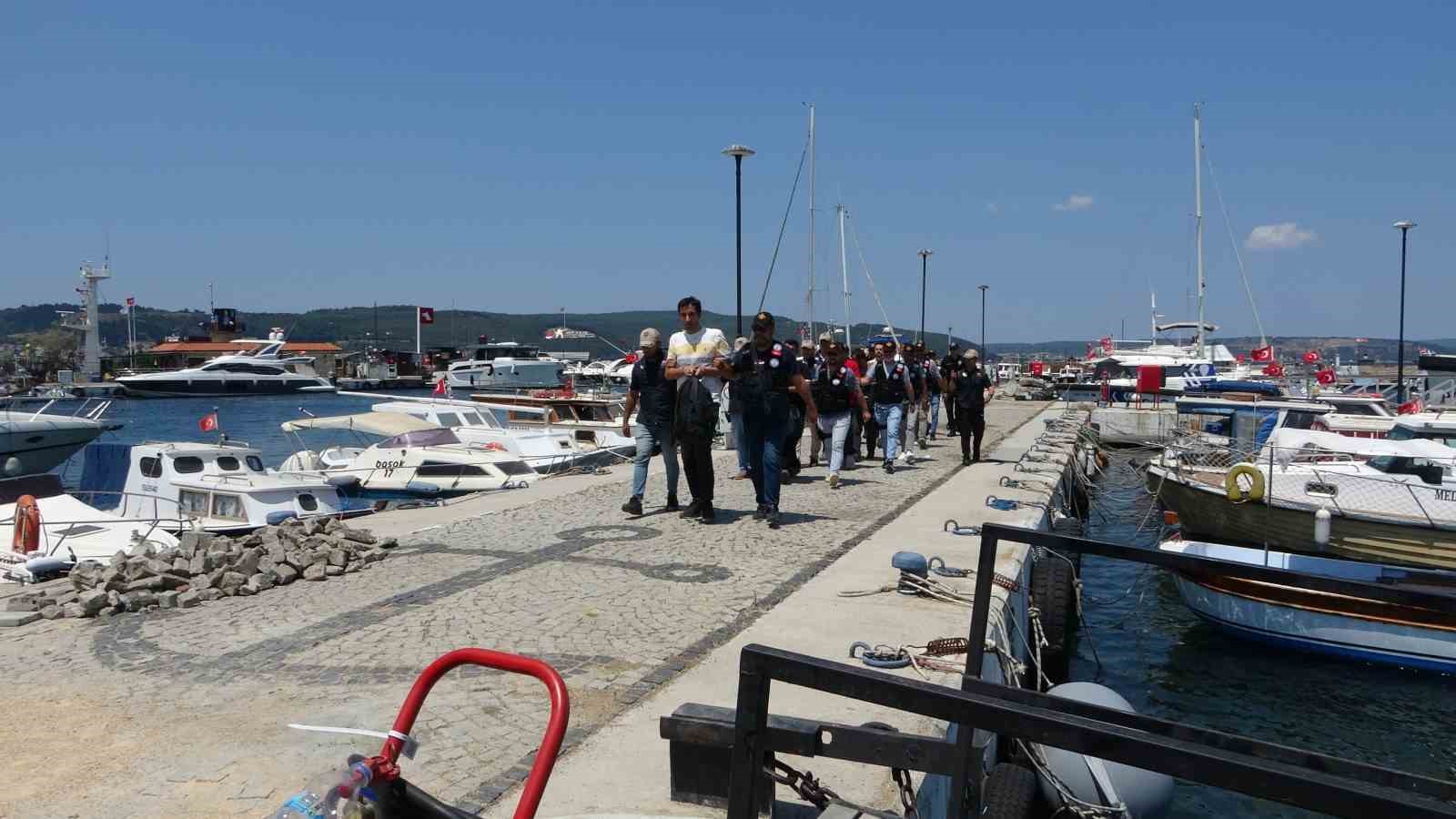 Gökçeada’da yasa dışı yollarla yurt dışına çıkmaya hazırlanan 6 FETÖ şüphelisi yakalandı