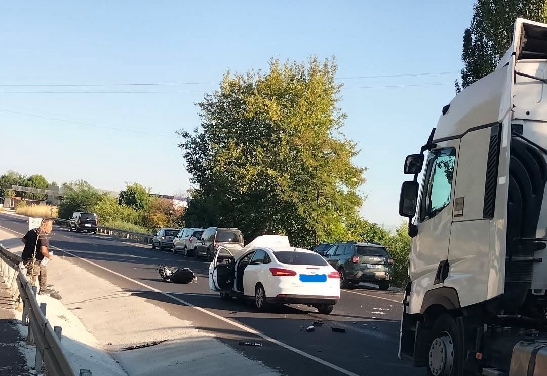 Kazaya karışan hemşire çift, hayat için seferber oldu