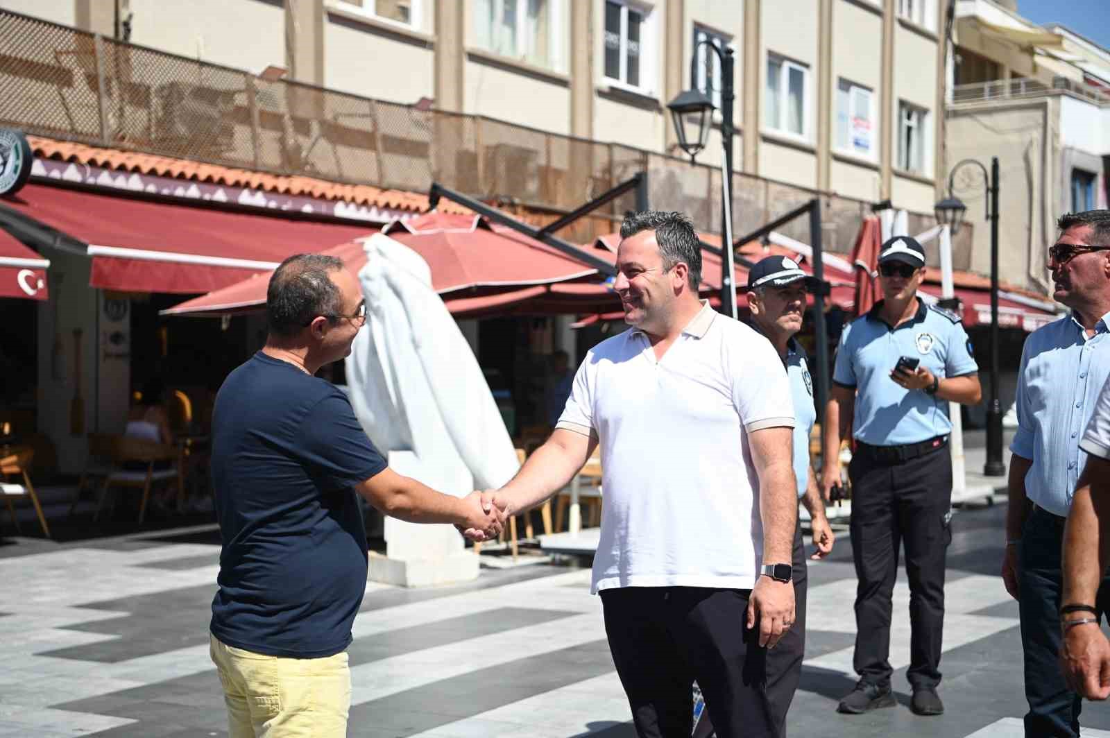 Başkan Vekili Demirtaş’tan Kuşadası’nda proje ve esnaf mesaisi