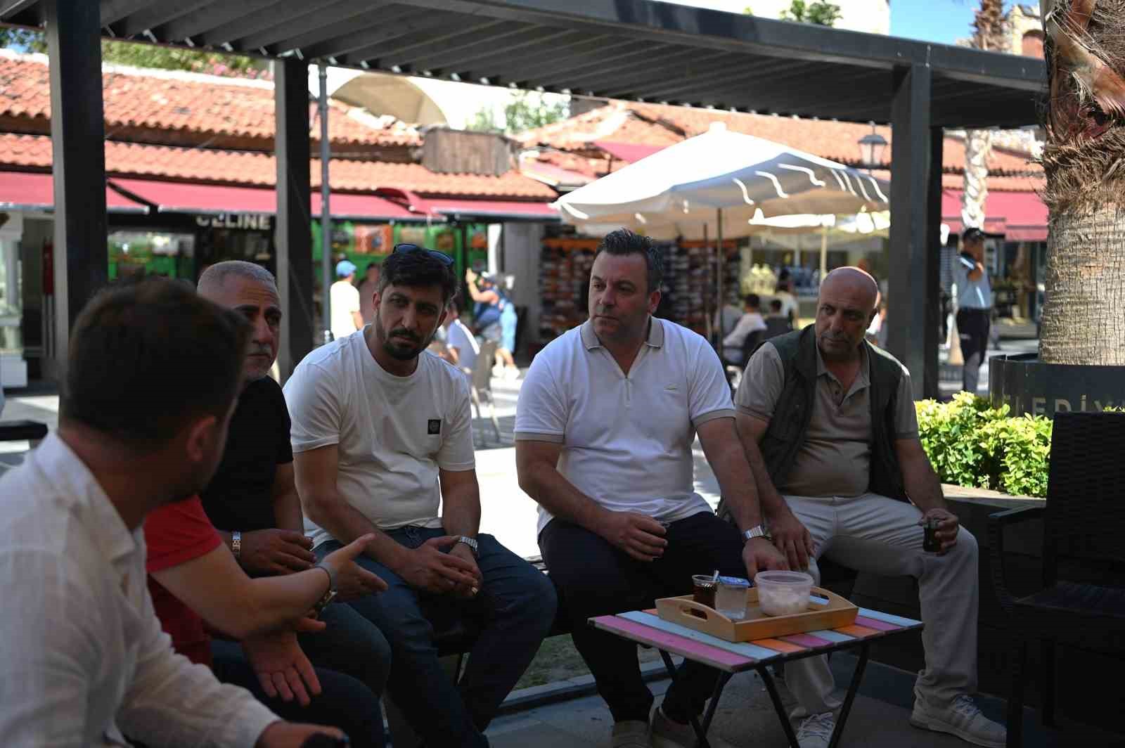 Başkan Vekili Demirtaş’tan Kuşadası’nda proje ve esnaf mesaisi