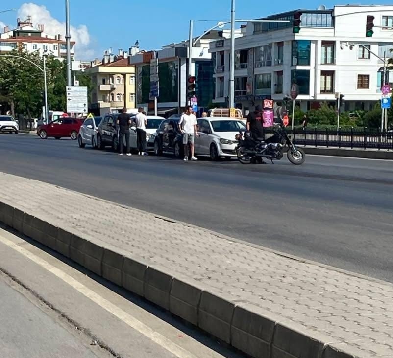 Samsun’da 5 araçlı zincirleme kaza