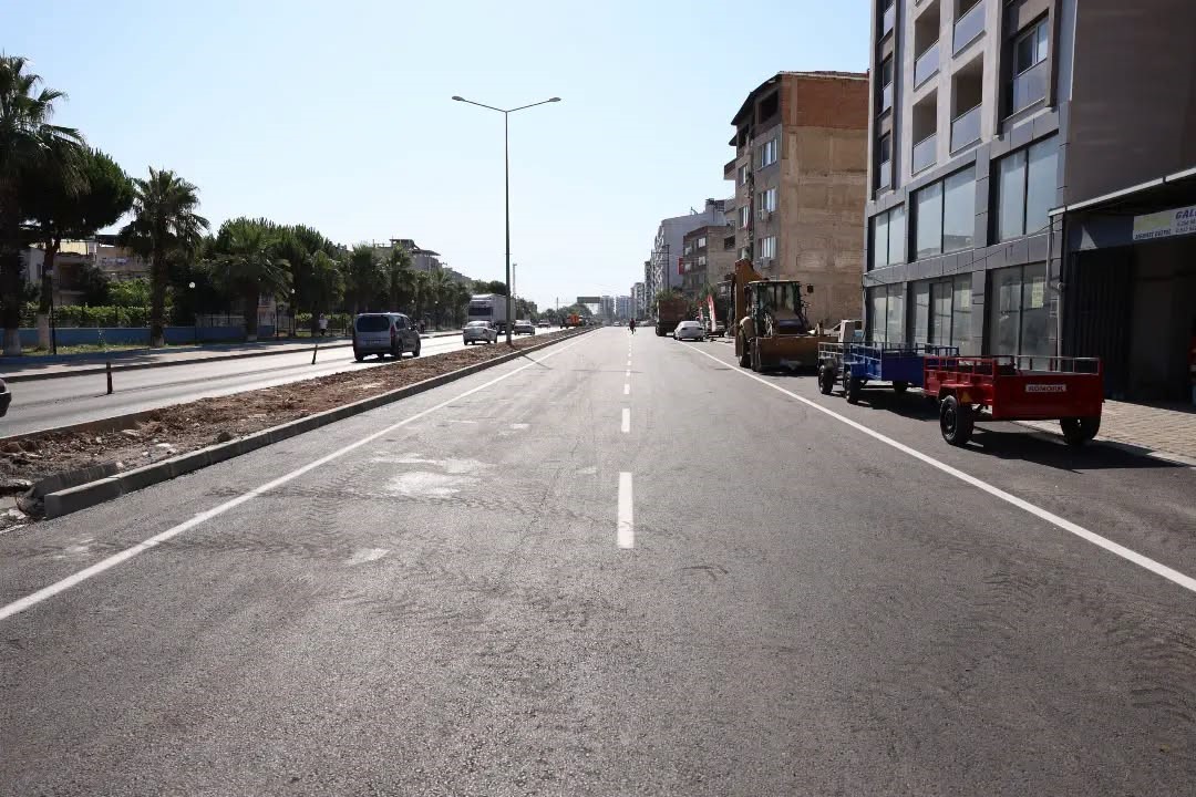 İncirliova anayolunda sıcak asfalt çalışması tamamlandı