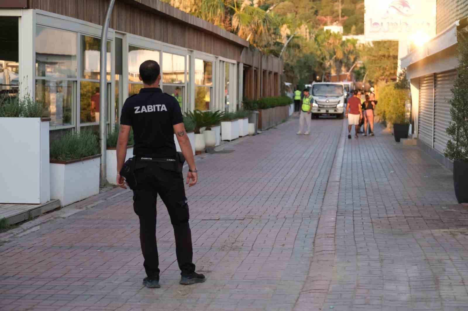 Bitez Yalısı’nda kapsamlı temizlik çalışması
