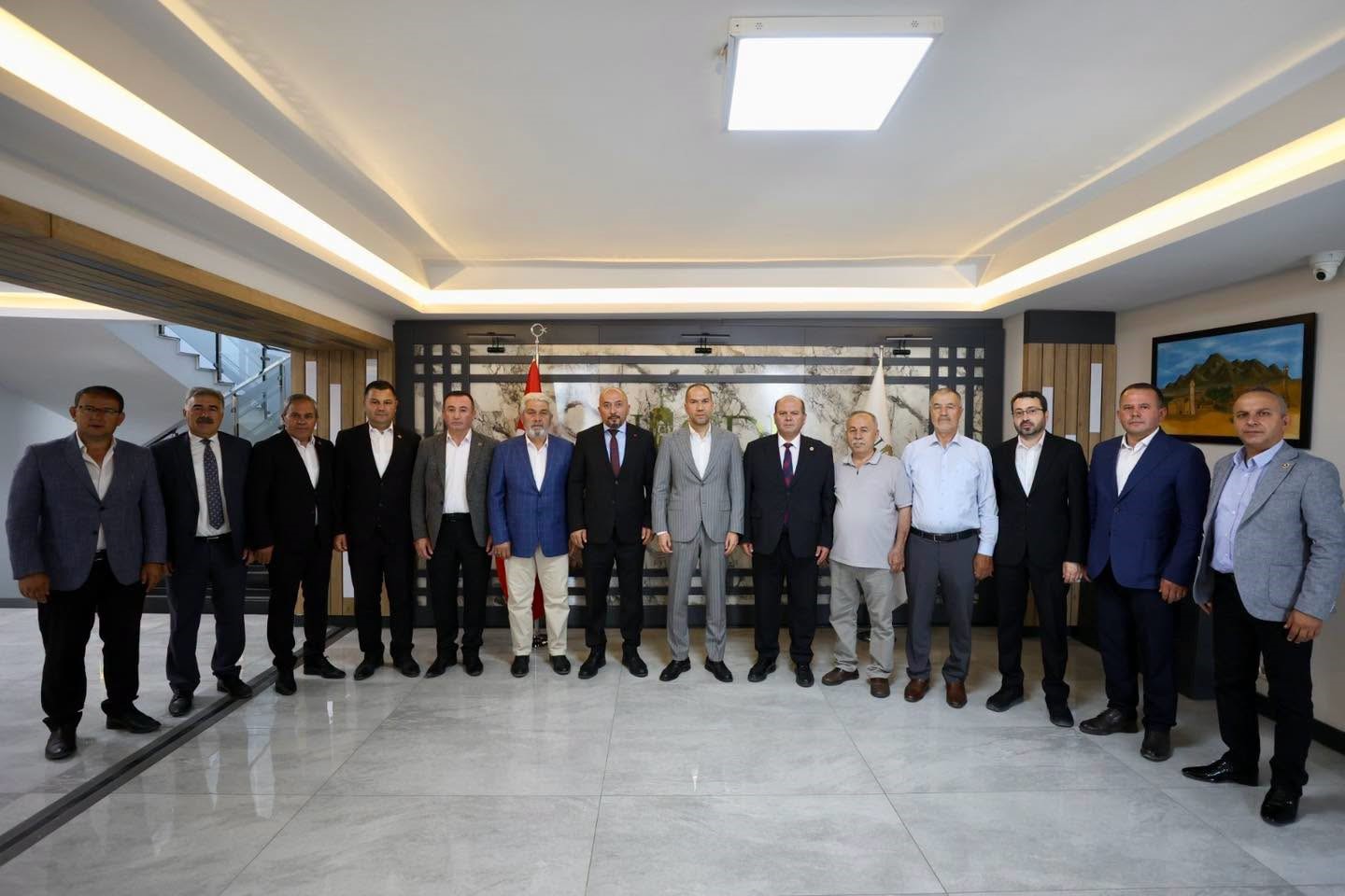 Başkan Özdemir’e UCLG üyeliği sonrası tebrik ziyaretleri sürüyor