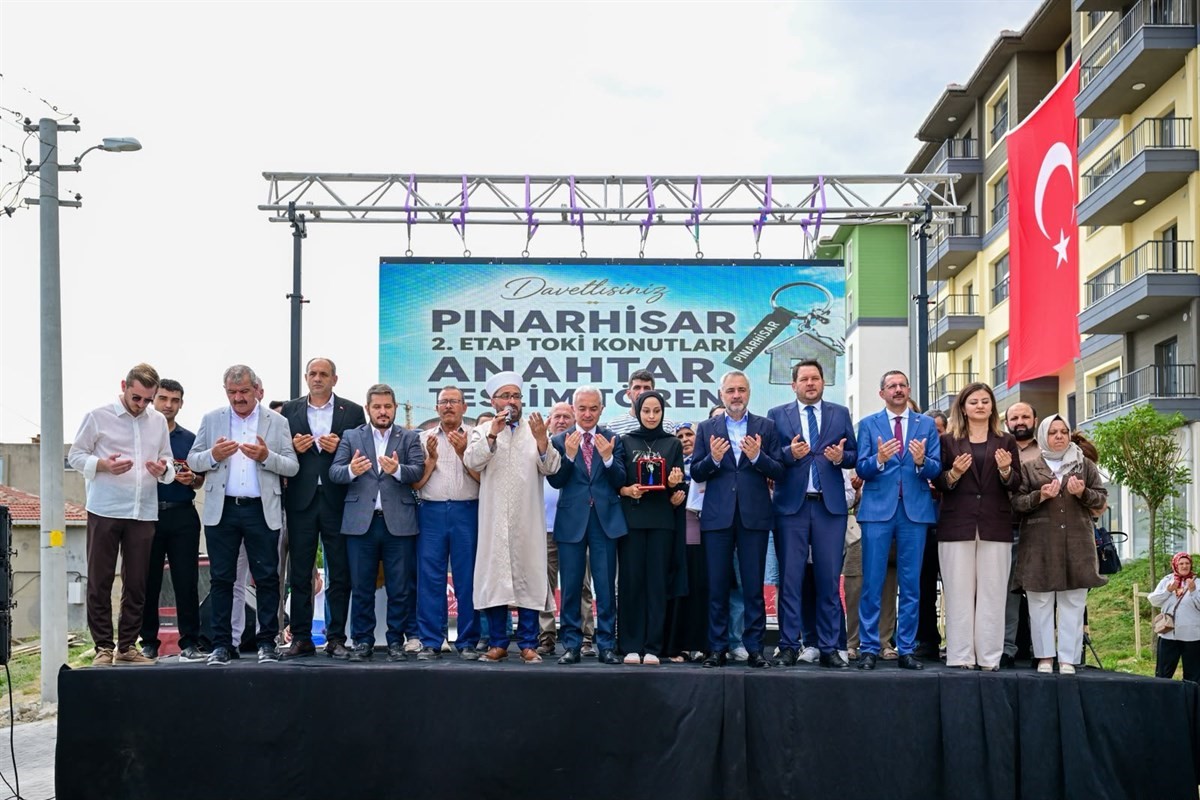 Pınarhisar’da TOKİ sevinci: Anahtarlar hak sahiplerine teslim edildi