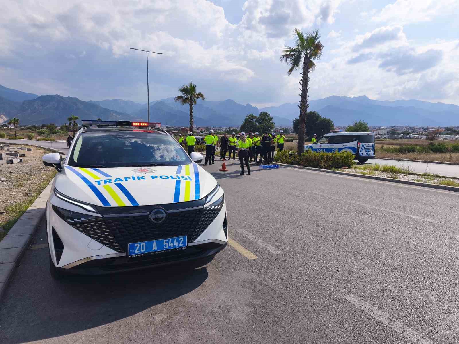Ağaca çarpan motosikletin sürücüsü yaşam mücadelesini kaybetti