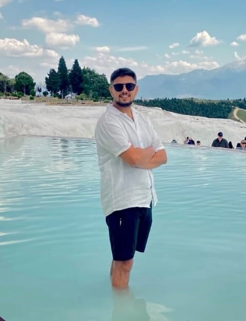 Ağaca çarpan motosikletin sürücüsü yaşam mücadelesini kaybetti