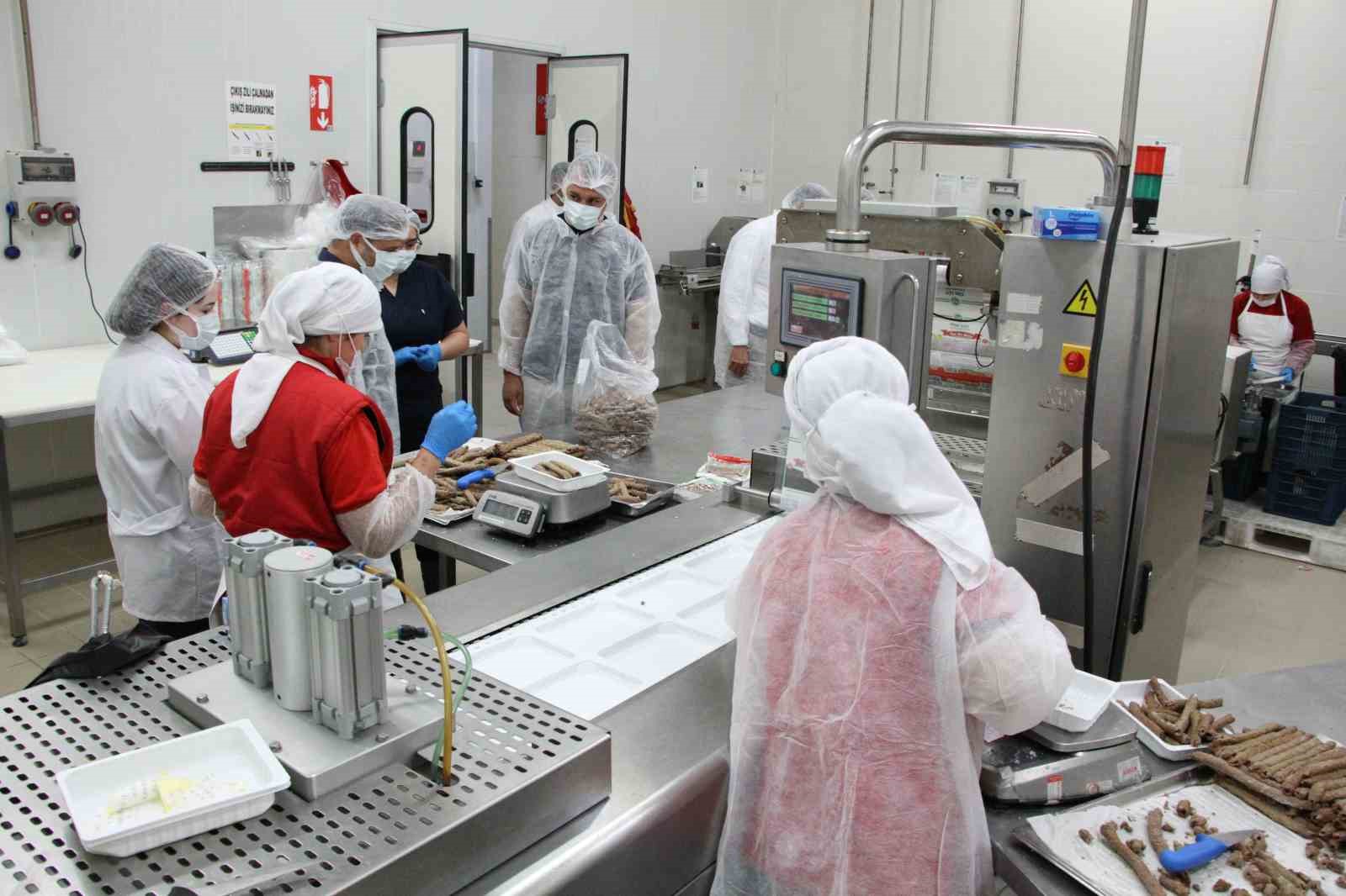 NATO zirvesine Tire’den köfte siparişi
