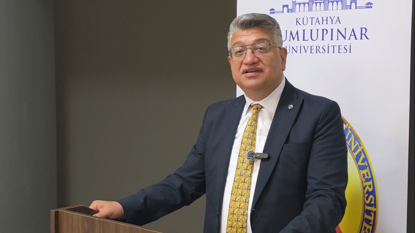 Kütahya’da "Ahmet Yakupoğlu’nun İzinde" sergisi sanatseverlerle buluştu