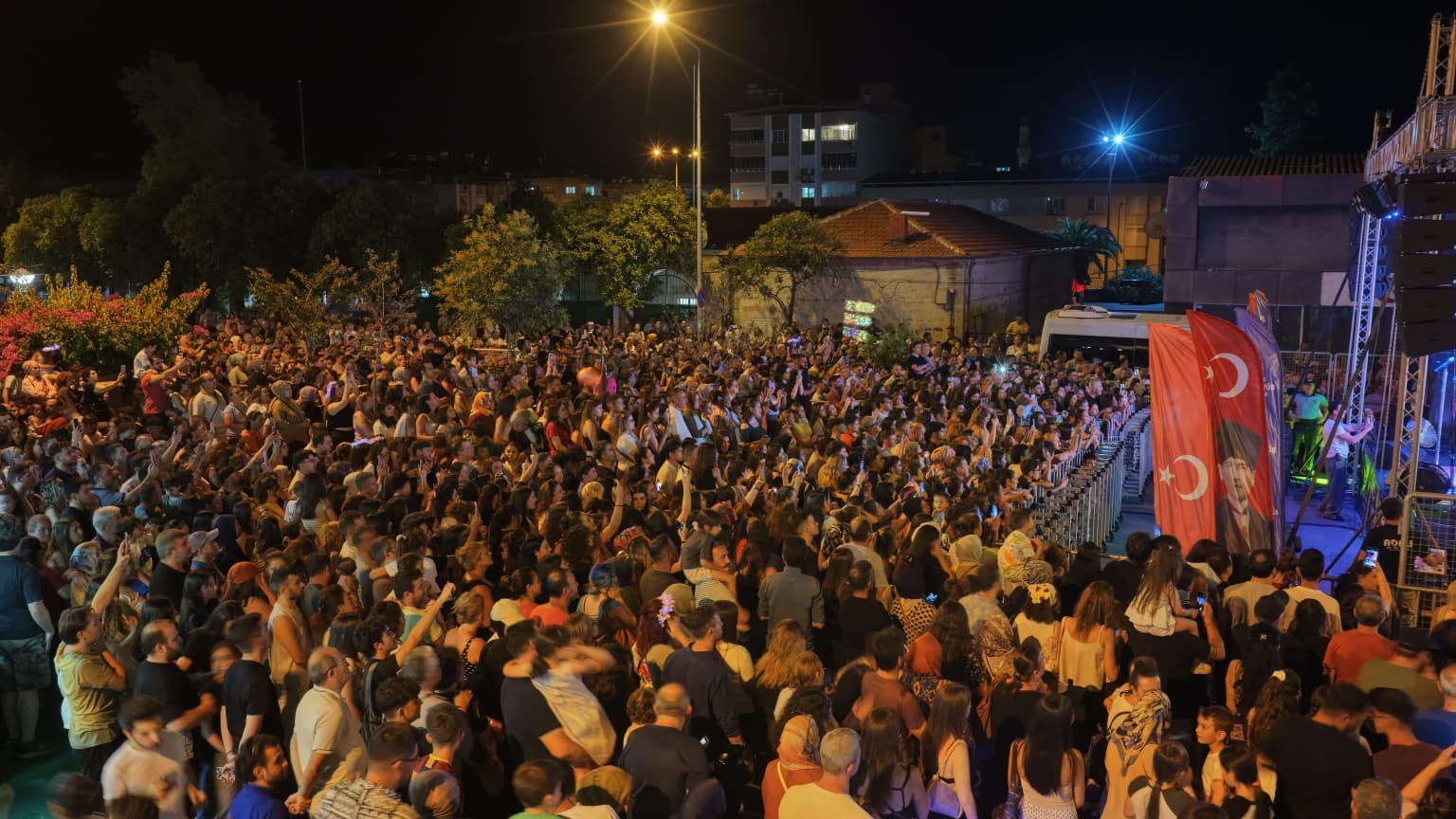 Başkan Çerçioğlu’ndan Nazilli’de yaz konseri