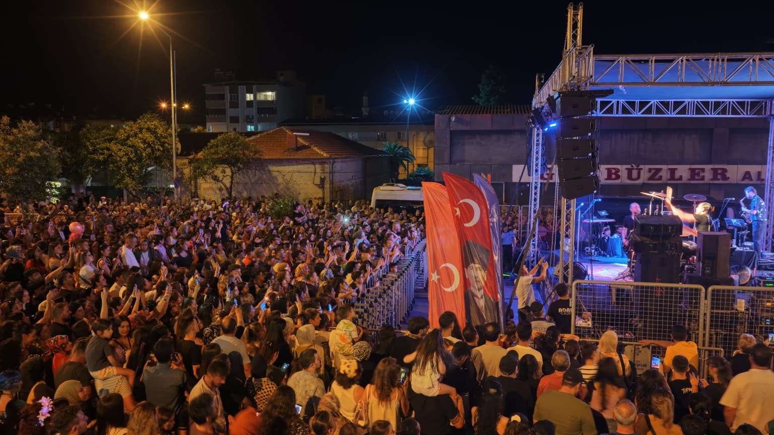 Başkan Çerçioğlu’ndan Nazilli’de yaz konseri