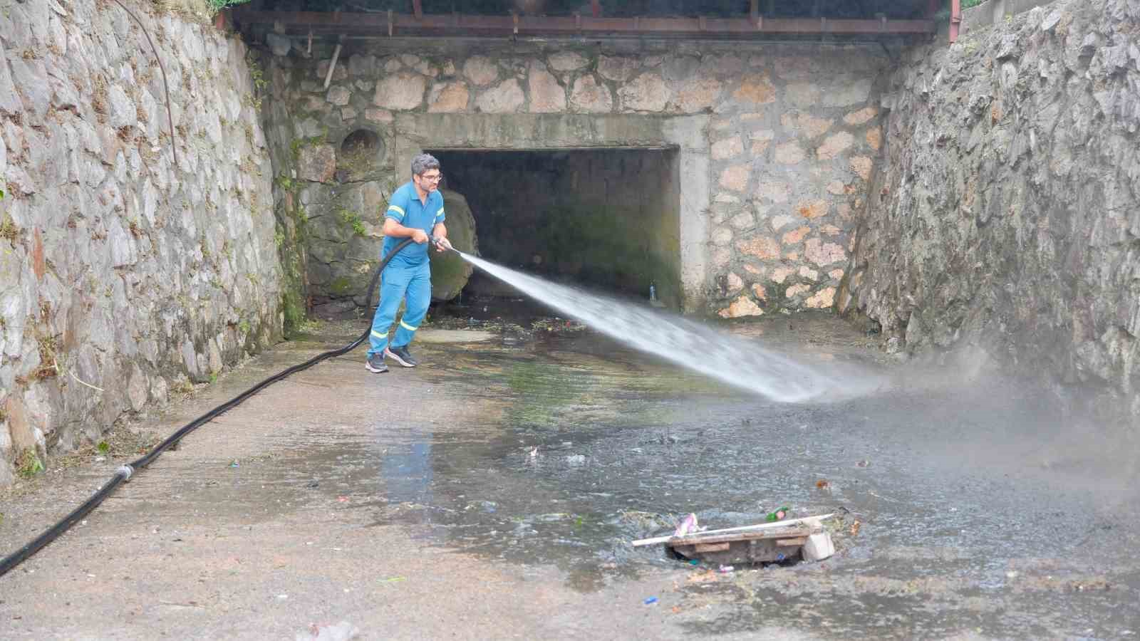 Selçukbey Kanalı’nda kapsamlı temizlik