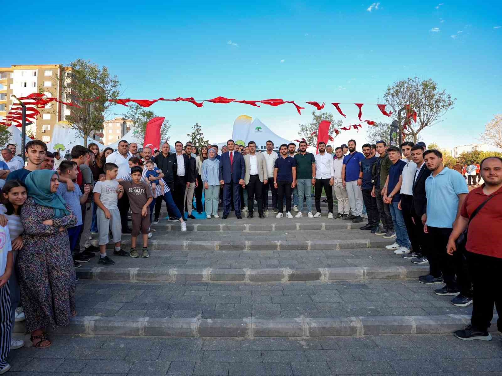 Yılmaz’dan Erbakan’a vefa