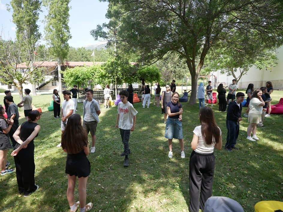 Denizlili gençler Büyükşehirin yaz kampında buluştu