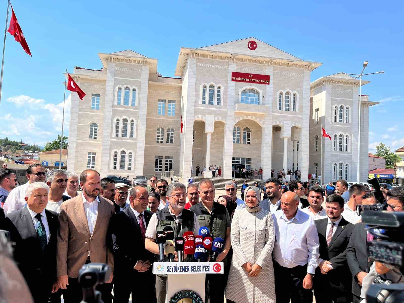 Bakan Yumaklı: "Bereketli toprakların potansiyelini daha da artıracağız"