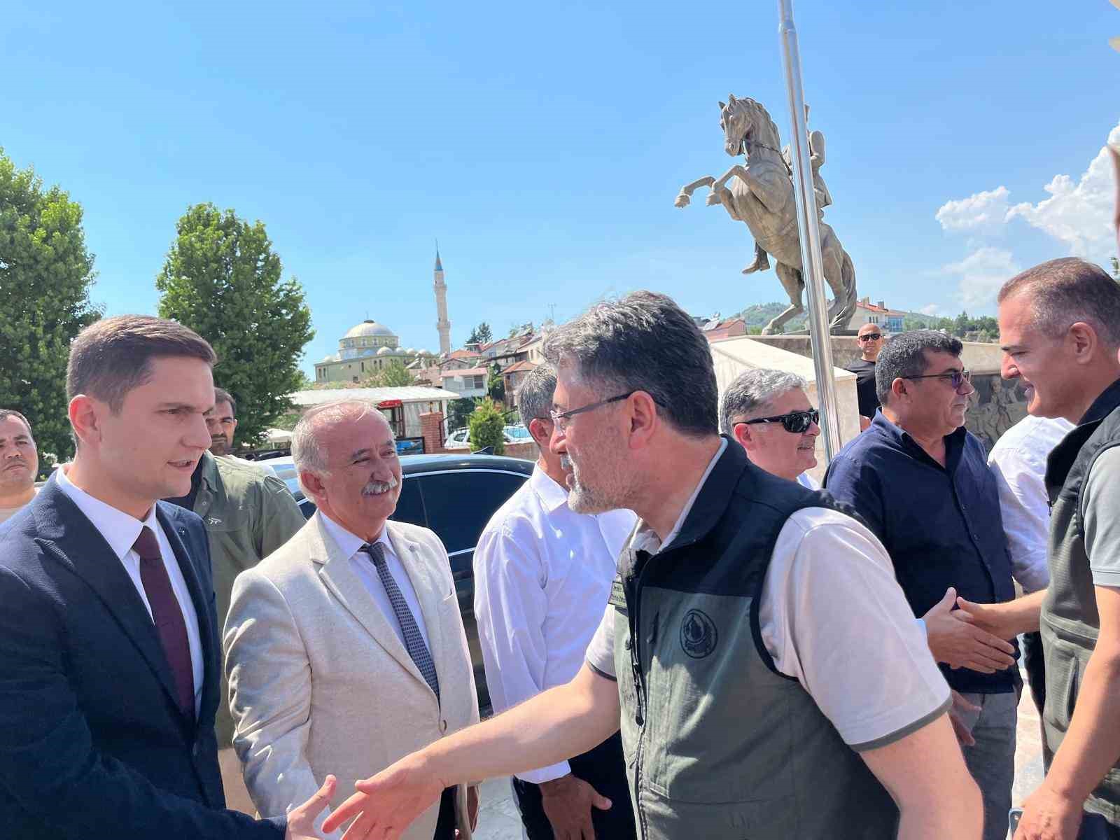 Bakan Yumaklı: "Bereketli toprakların potansiyelini daha da artıracağız"