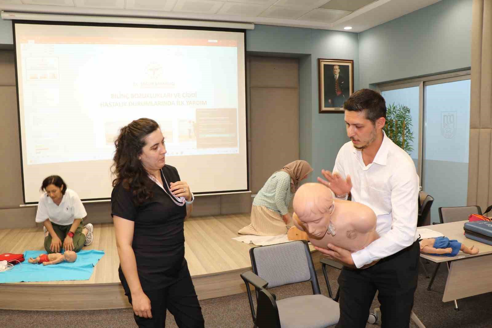 Aydın Ticaret Odası üyeleri ilk yardım eğitimi aldı
