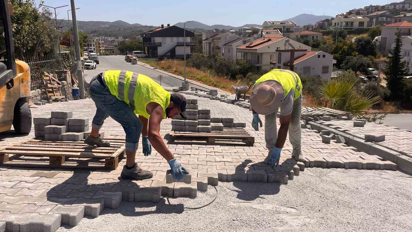 Kadınlar Denizi Mahallesi’nde 2 bin metrekarelik yol yenileme çalışması başladı