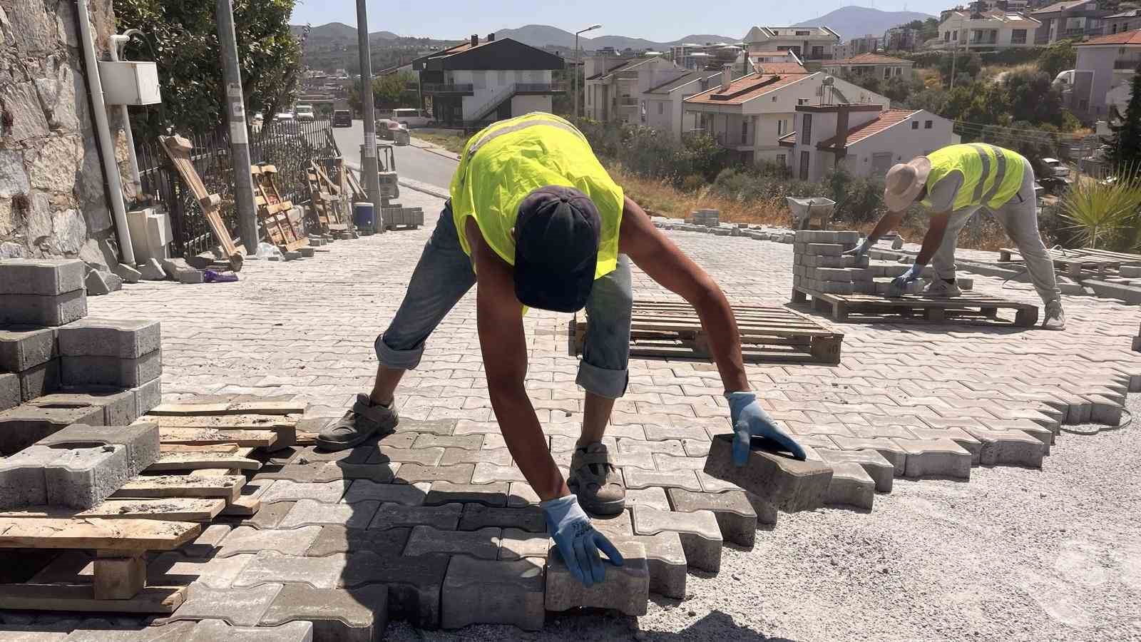 Kadınlar Denizi Mahallesi’nde 2 bin metrekarelik yol yenileme çalışması başladı