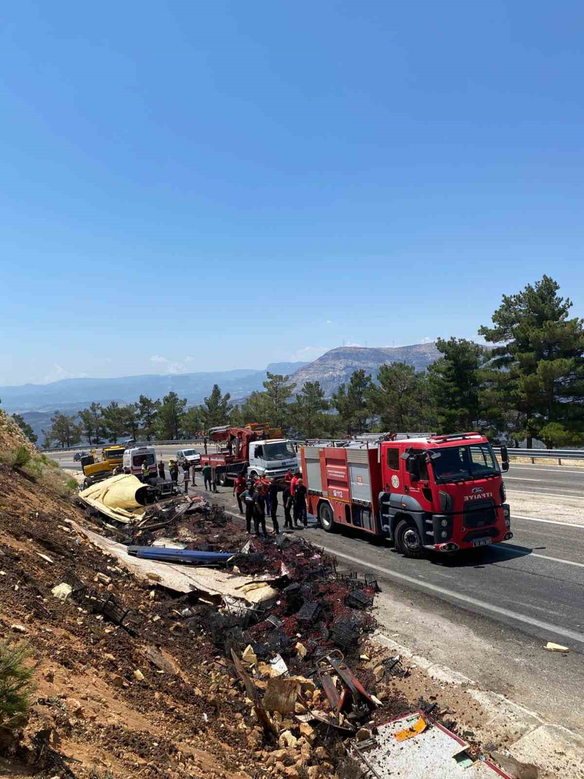 Nişanına günler kala trafik kazasında hayatını kaybetti