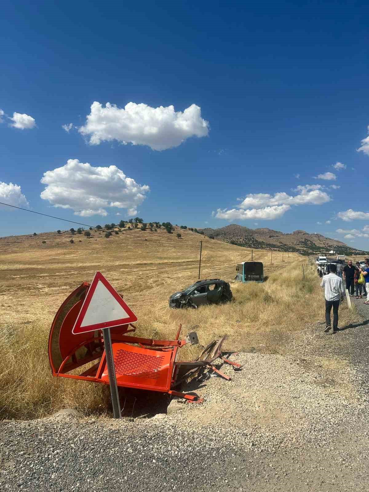 Çarpışmaktan kaçtılar kazadan kaçamadılar: 2 yaralı