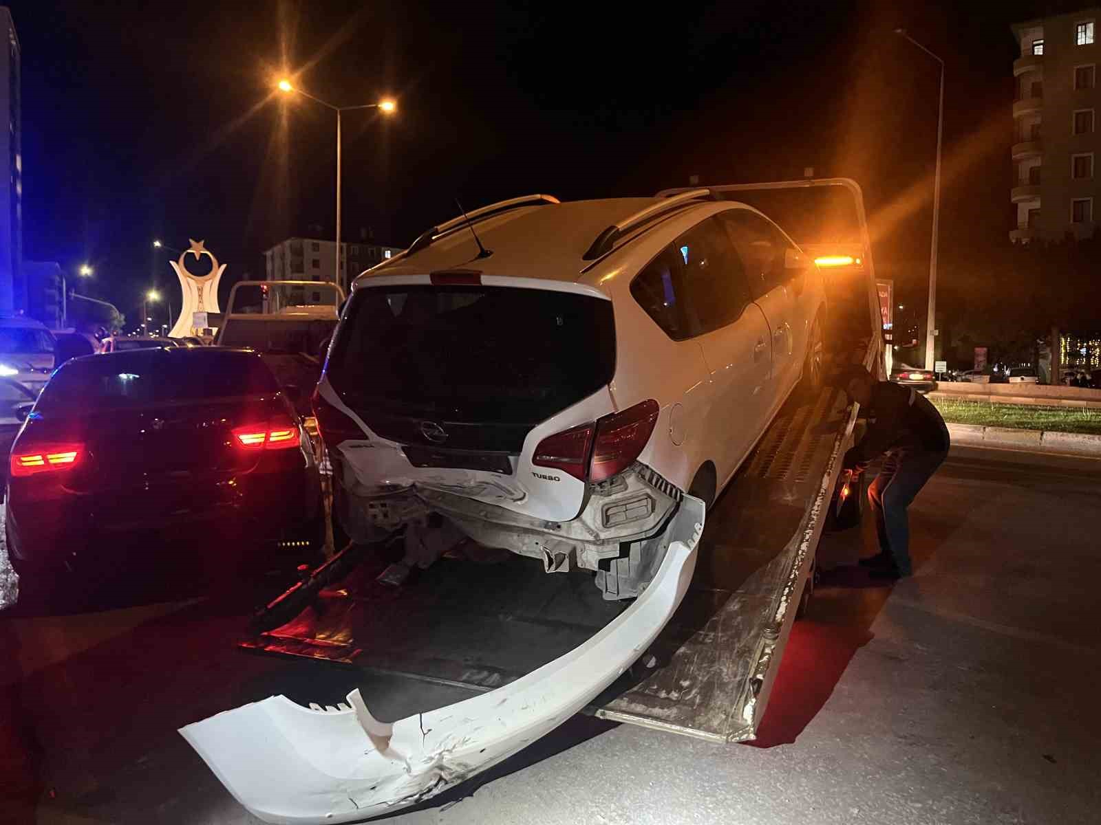 Çorum’da zincirleme kaza: 2’si polis 4 yaralı
