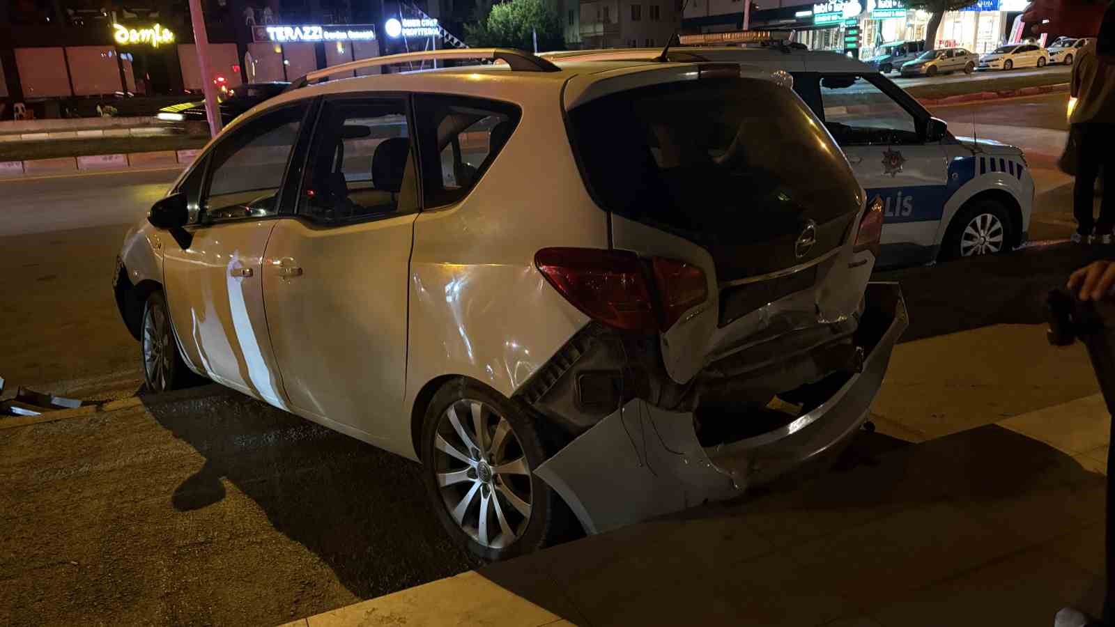 Çorum’da zincirleme kaza: 2’si polis 4 yaralı