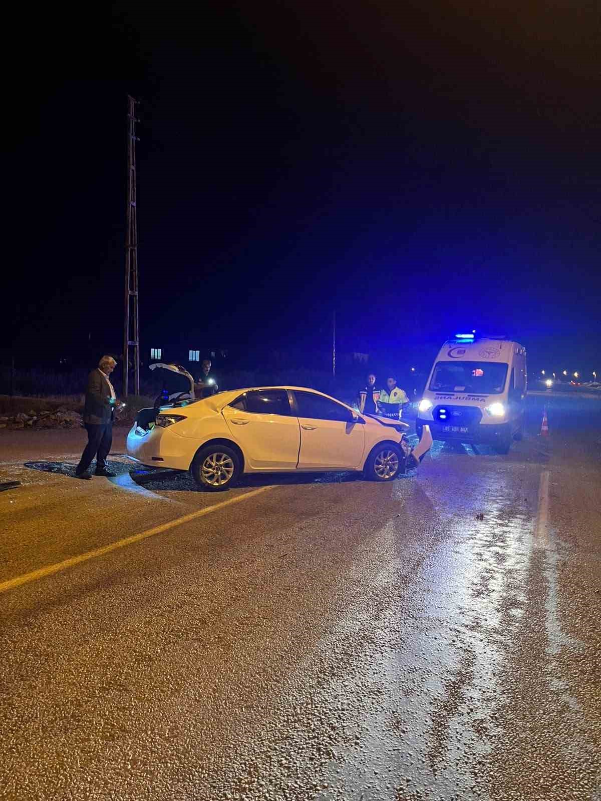 Van’da kaza yapan otomobilin bagajından çok sayıda bira kutusu çıktı