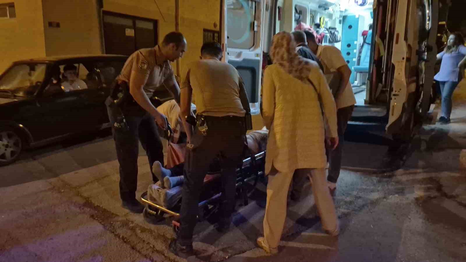 Eskişehir’de bunalıma giren şahıs kendi karnına bıçak sapladı
