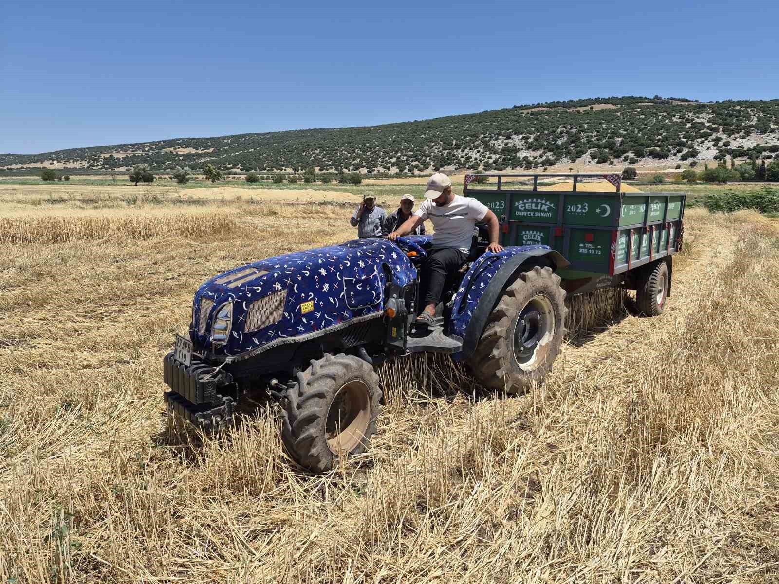 Gaziantep’te arpa ve buğday hasadı devam ediyor