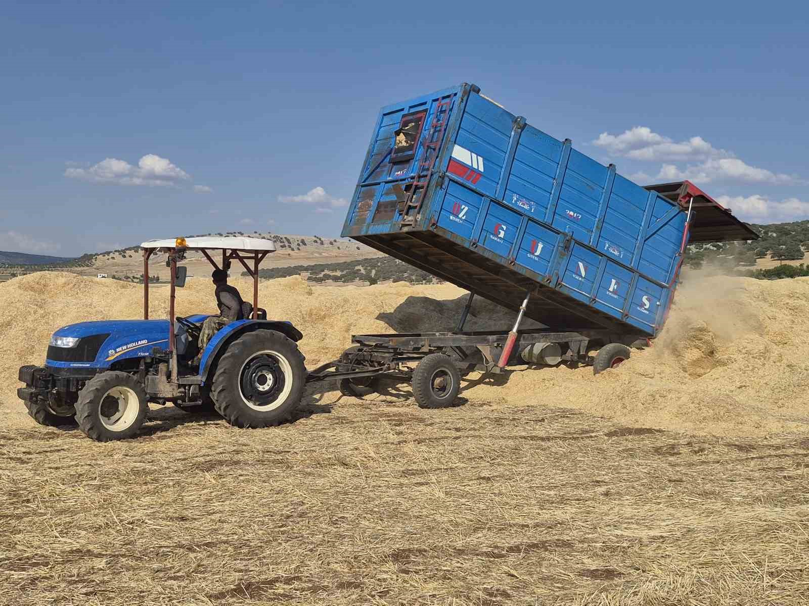 Gaziantep’te arpa ve buğday hasadı devam ediyor