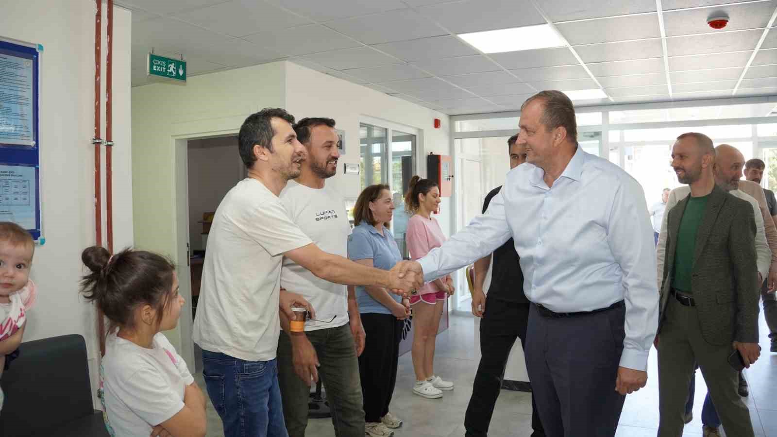 İznik Belediyesi yaz yüzme kursları 506 öğrenciyle başladı