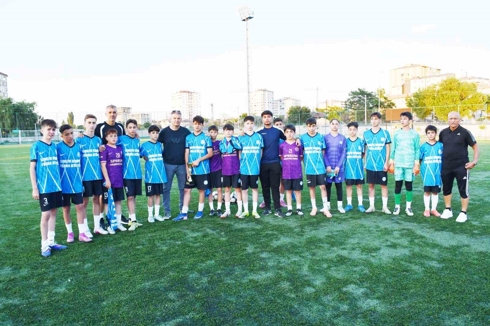 U13 Liginde şampiyon Fatih Yurt SK oldu