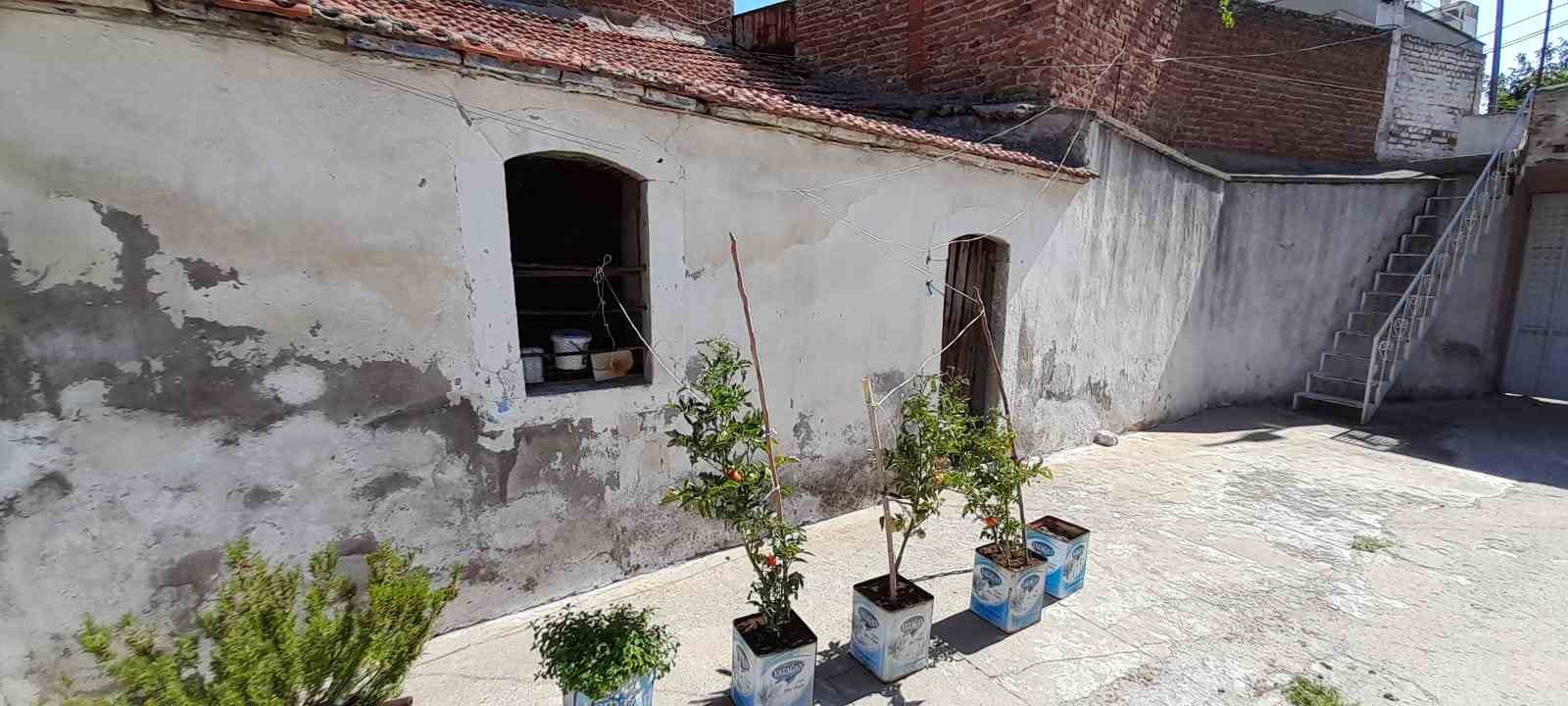 Bergama’nın 220 yıllık tarihi şapeli satışa çıkarıldı