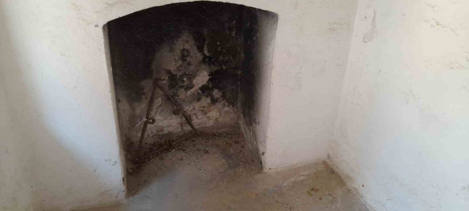 Bergama’nın 220 yıllık tarihi şapeli satışa çıkarıldı