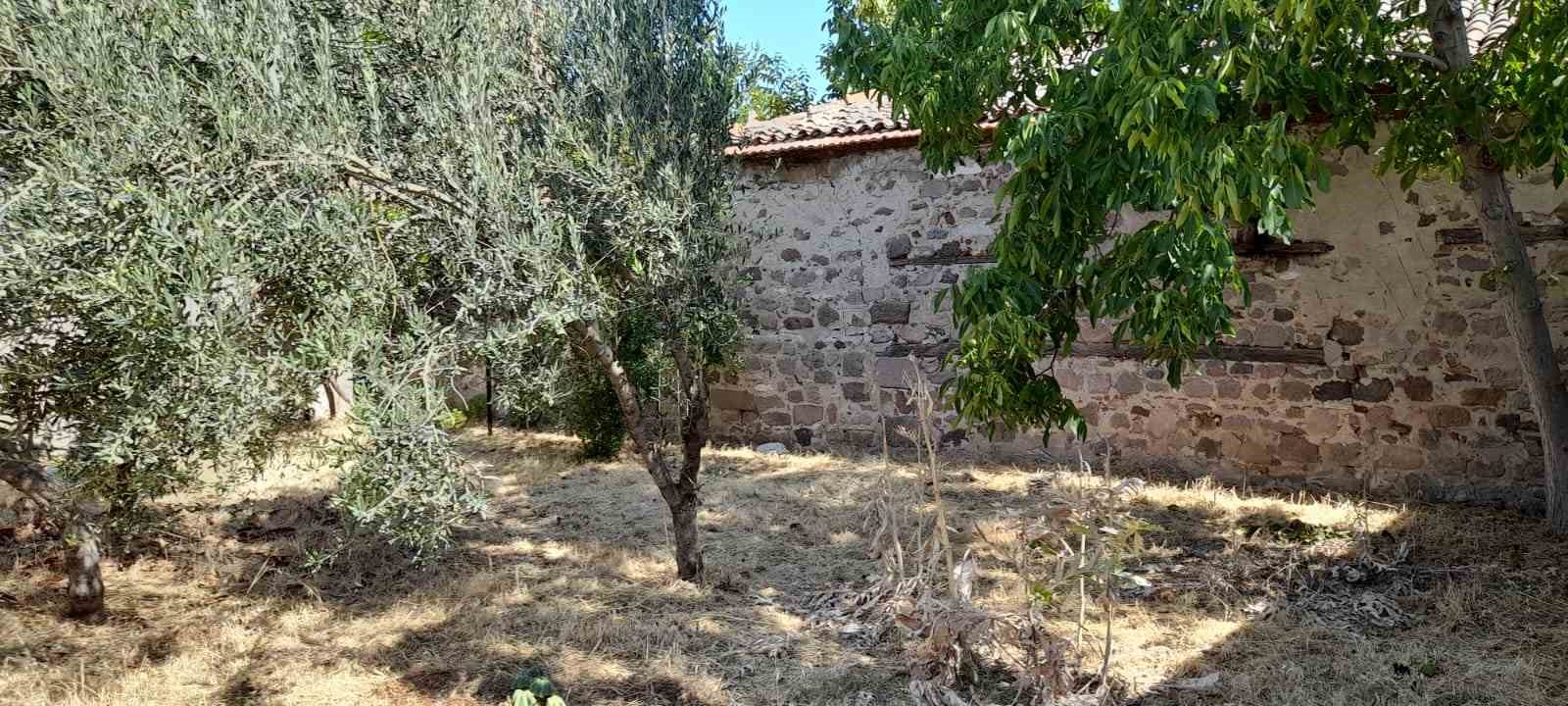 Bergama’nın 220 yıllık tarihi şapeli satışa çıkarıldı