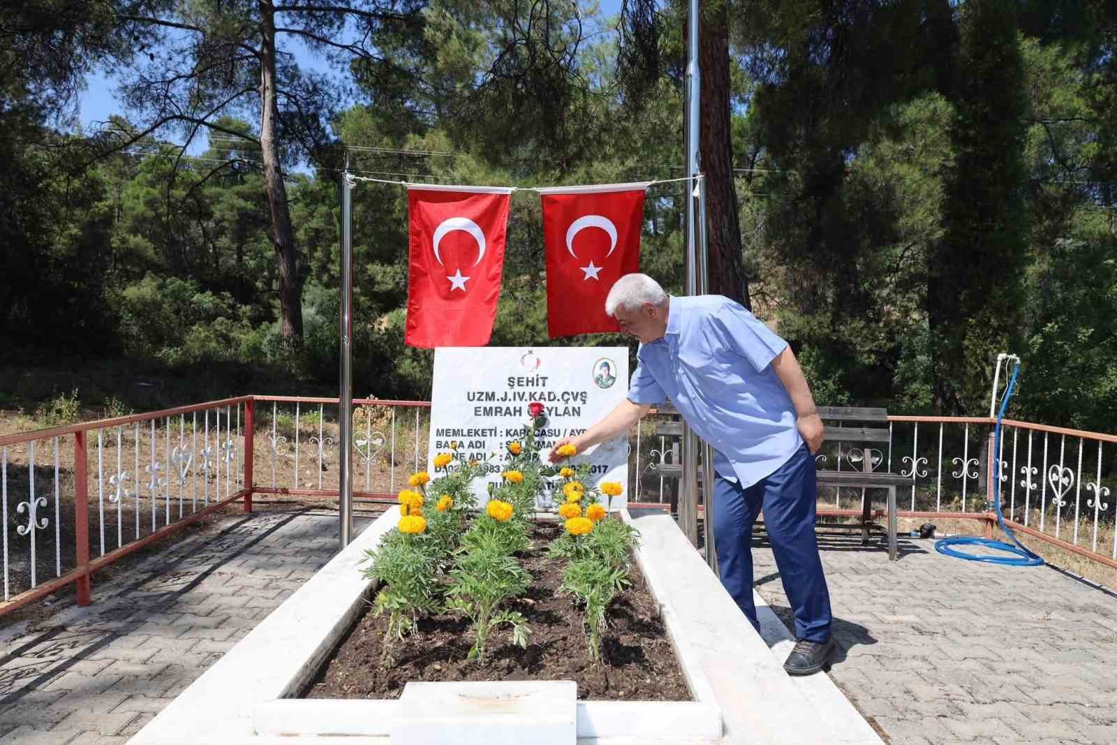 Şehit Jandarma Uzman Çavuş Ceylan kabri başında anıldı