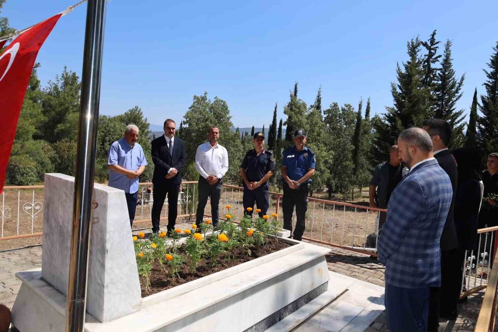 Şehit Jandarma Uzman Çavuş Ceylan kabri başında anıldı