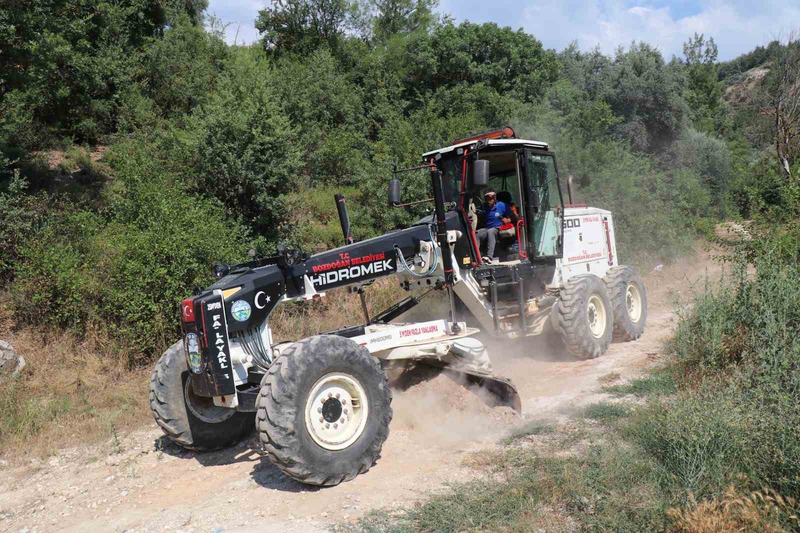 Bozdoğan Belediyesi’nden Örencik’te bahçe yolu çalışması