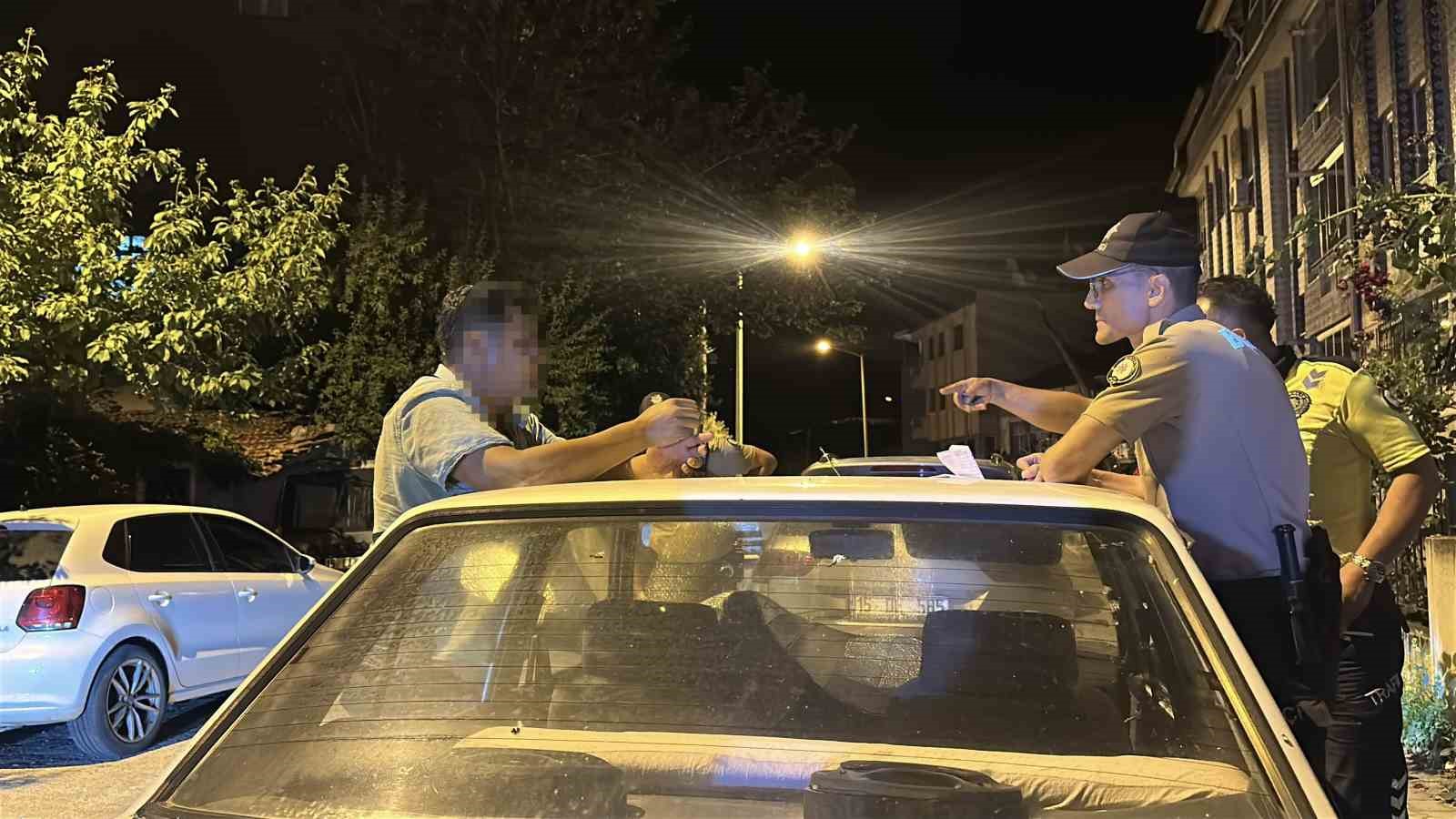Alkollü araç kullanmadığını savunup alkolmetreyi üflemeyi reddetti