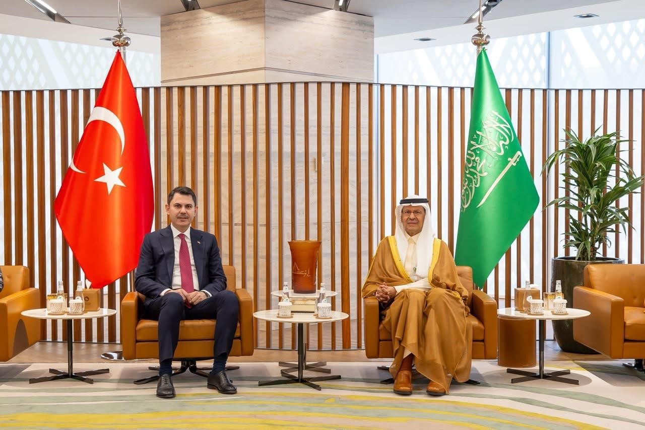 Bakan Kurum, Suudi bakanlar El-Hukeyl ve Al Suud ile görüştü