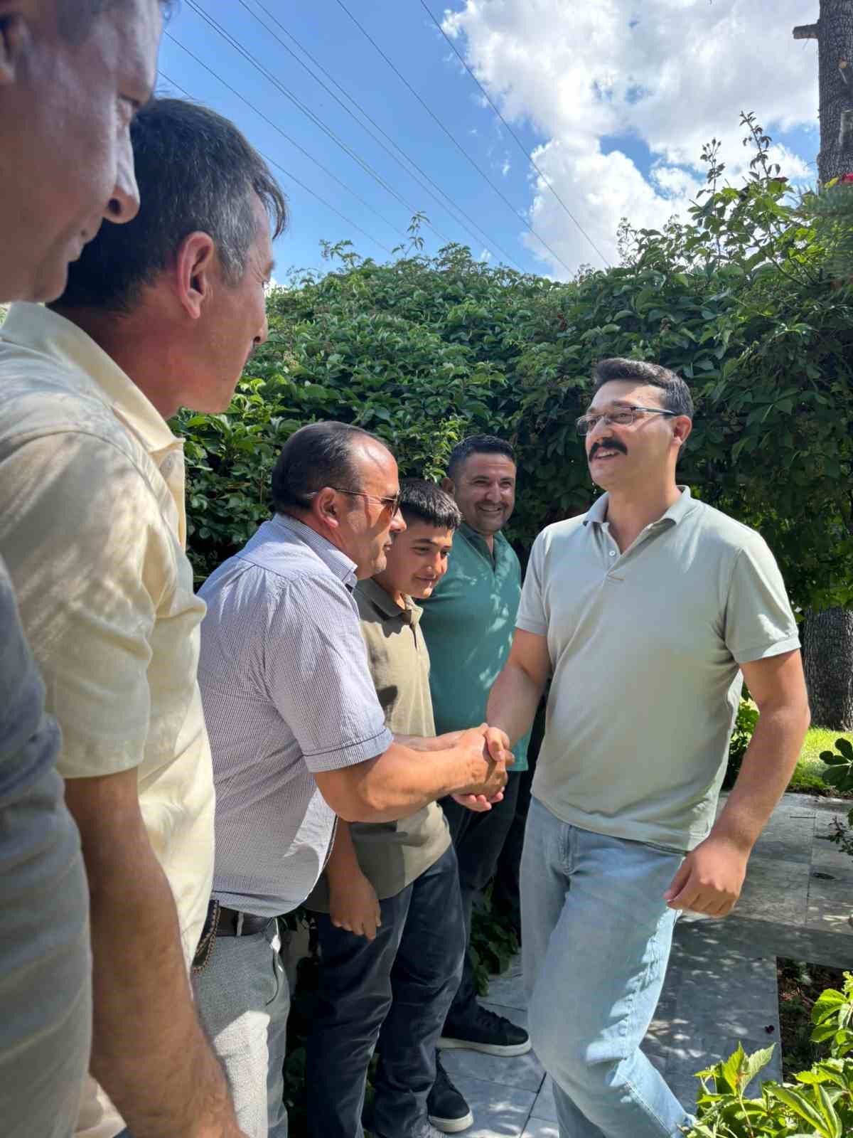 Gönüllere dokunan Emirdağ Kaymakamı konvoyla uğurlandı