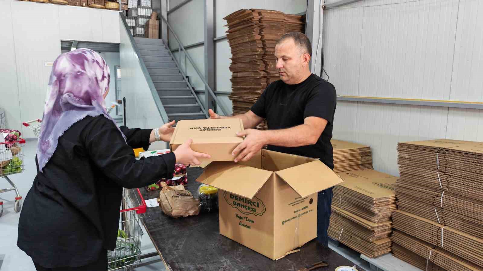 Yerel üretimi dijital pazara taşıdı, 70 kişiye ekmek kapısı oldu